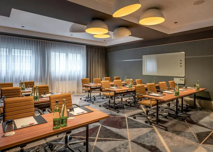 Отель Frankfurt Marriott 5*